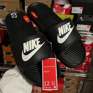 Nike Victori One Slides